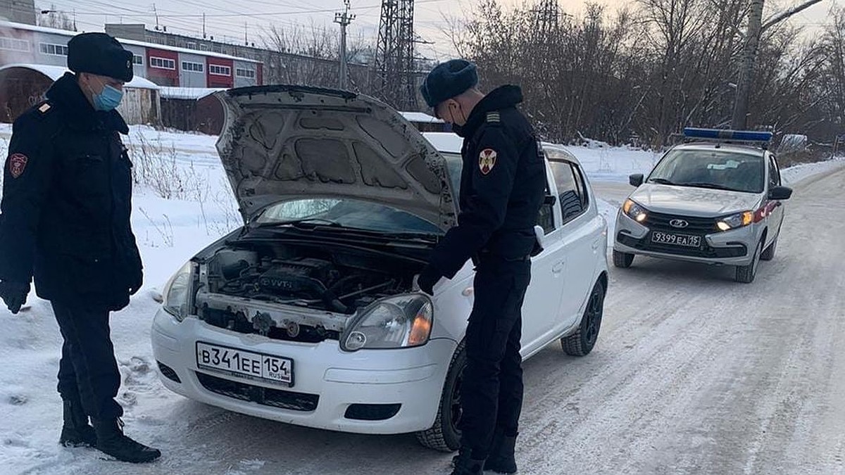 Замерзла, зуб на зуб не попадал» - сибирячка прославила росгвардейцев,  которые выручили ее на дороге - KP.RU