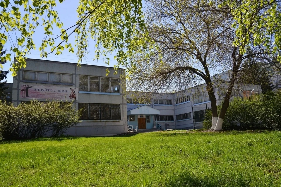 Вот именно это здание и стало яблоком раздора