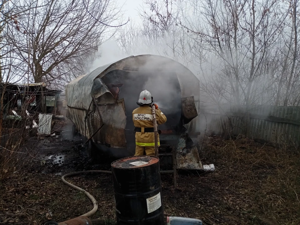 В Орловской области в металлическом вагончике сгорел мужчина. ФОТО: ГУ МЧС России по Орловской области