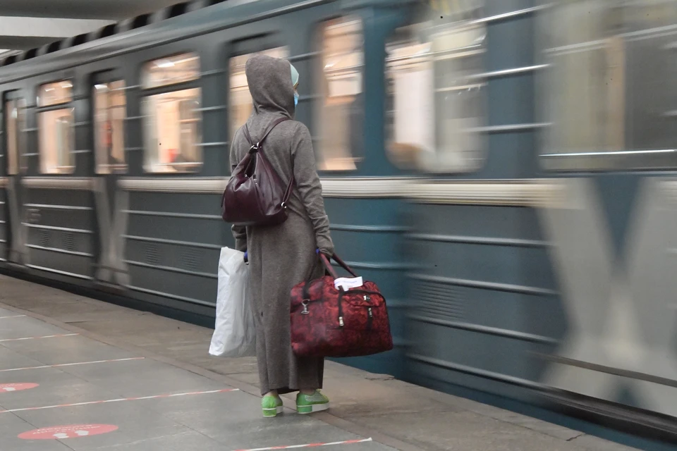 Стала известна причина задымления московского метро.