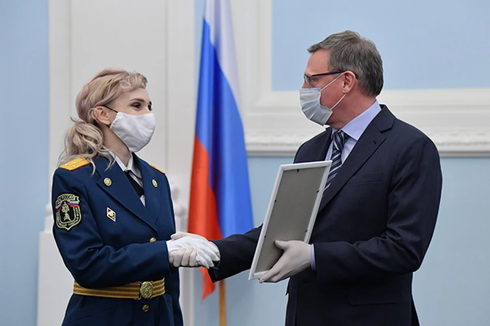 В этом году торжественная церемония награждения символично приурочена к Дню матери.