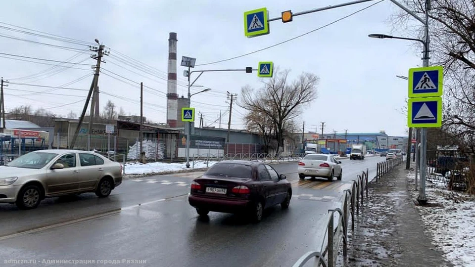 Пешеходные переходы на улице Рязанской сделали приподнятыми.