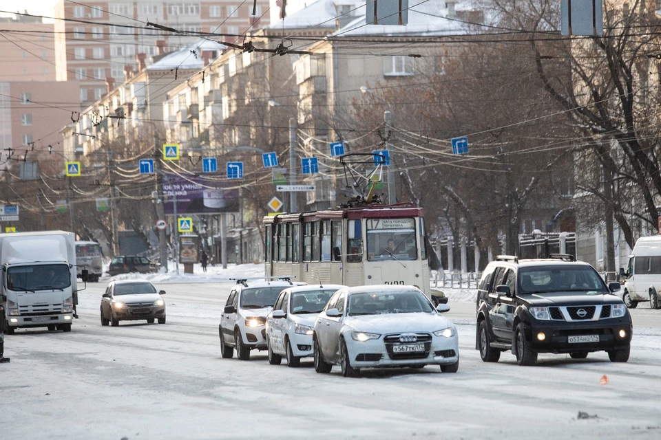 Праздничное оформление появится на Свердловском проспекте и еще пяти улицах.