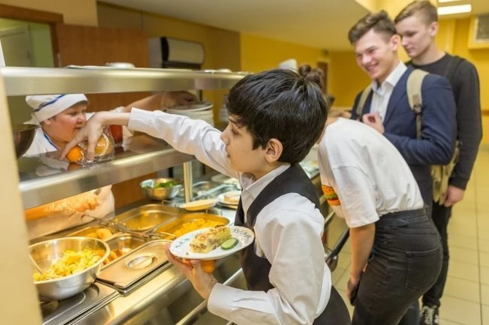 Российские школьники назвали самые нелюбимые блюда в школьных столовых