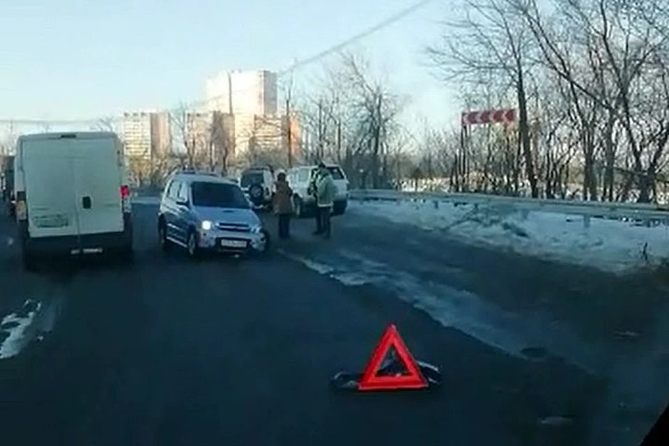 Авария осложнила движение на сложном участке