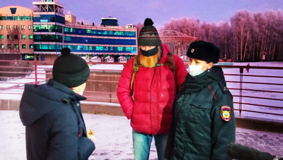 В Югре проверяют соблюдение родителями и детьми антиковидных мер Фото: управление общественных связей