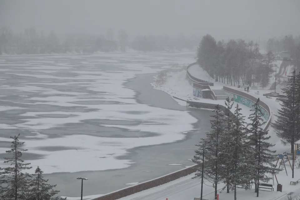 Красноярцев предупредили о штормовом ветре.