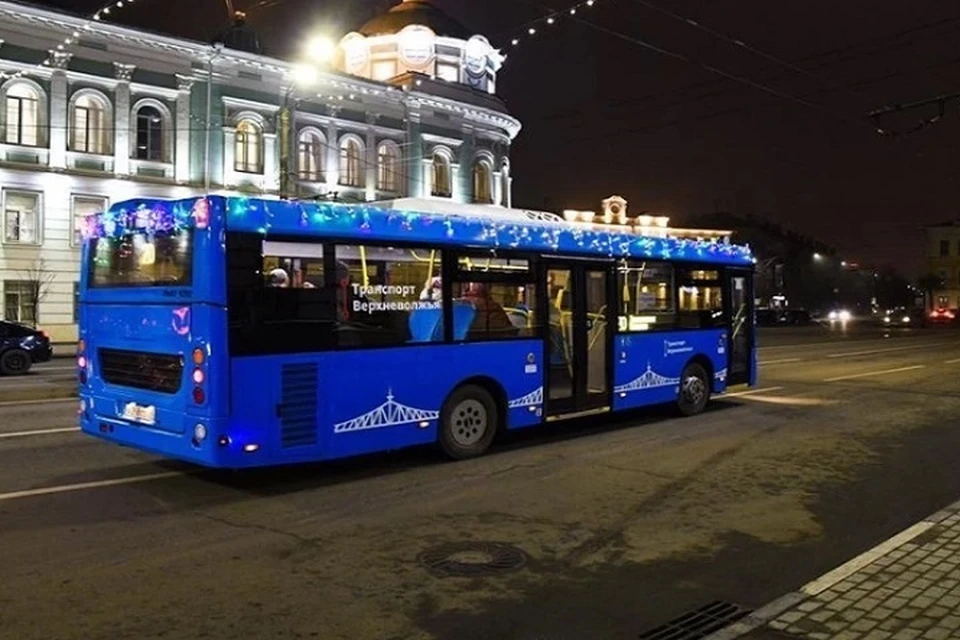 Украшенные автобусы буду ездить по городу в новогодние праздники