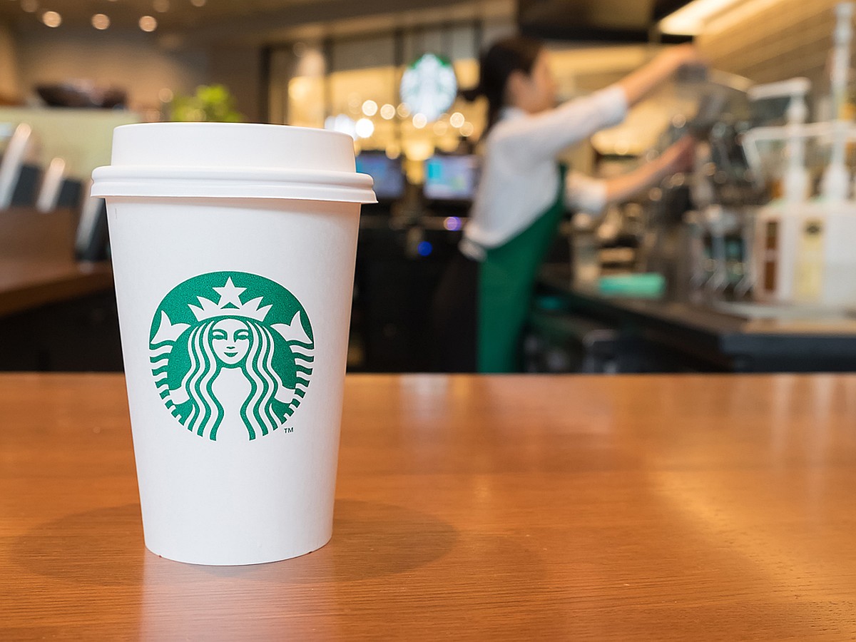 Американка узнала об измене своего парня по стакану кофе из Starbucks -  KP.RU