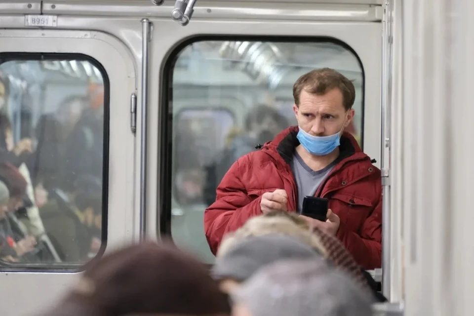 Число пассажиров упало на треть в метро Санкт-Петербурга за 2020 год.