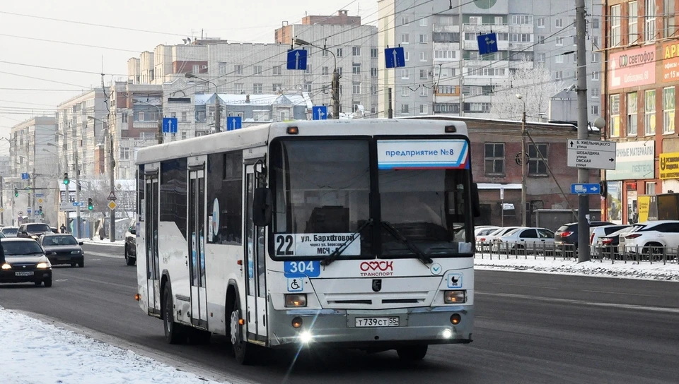 Власти уверяют, что общественного транспорта стало на улицах больше.