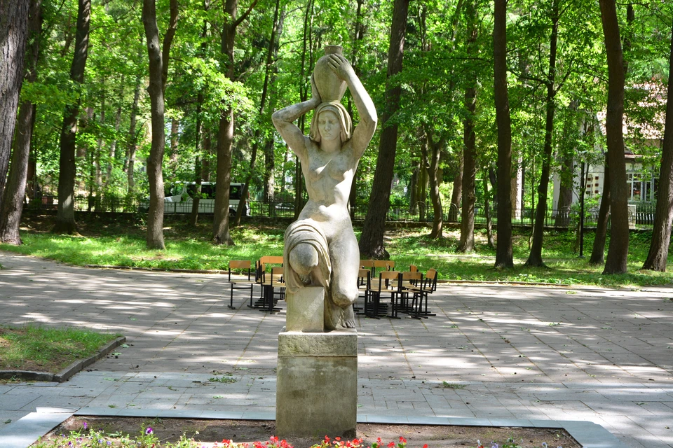 Копия скульптуры, которая с 2005 года украшала парк, перевезена в Калининград в Музей изобразительных искусств.
