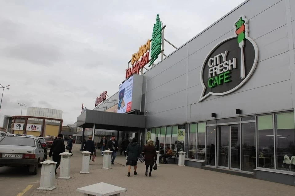 Аренда для предпринимателей ТЦ «Южная Галерея» обходится в 2,5-3 раза дороже, чем в аналогичных торговых центрах Краснодарского края.