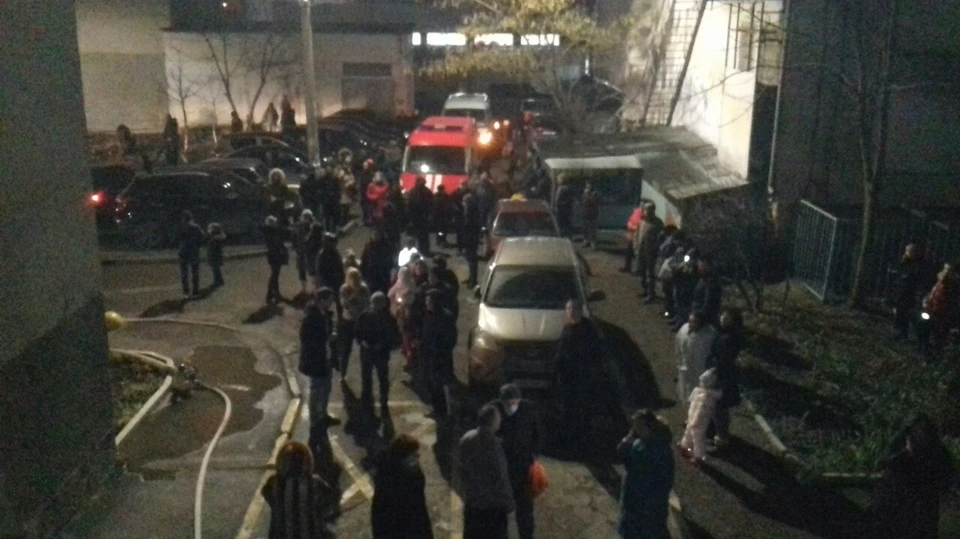 Пожар в многоэтажке Симферополя: горела проводка в электрощитке. Фото: пресс-служба ГУ МЧС по РК,