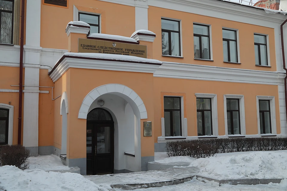 В Хакасии приемный отец ударом кулака проломил голову 15-летней школьнице.