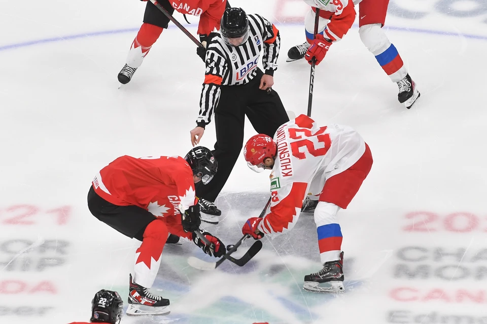Россия проиграла два периода Канаде со счетом 0:4.