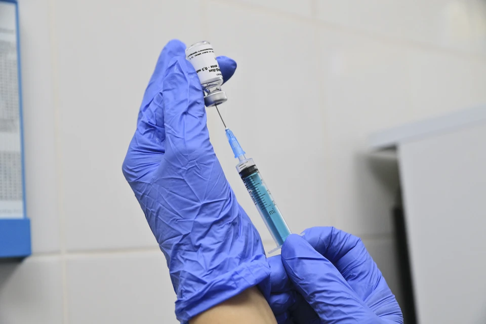 На Украине начали проверку информации о контрабанде вакцин от коронавируса