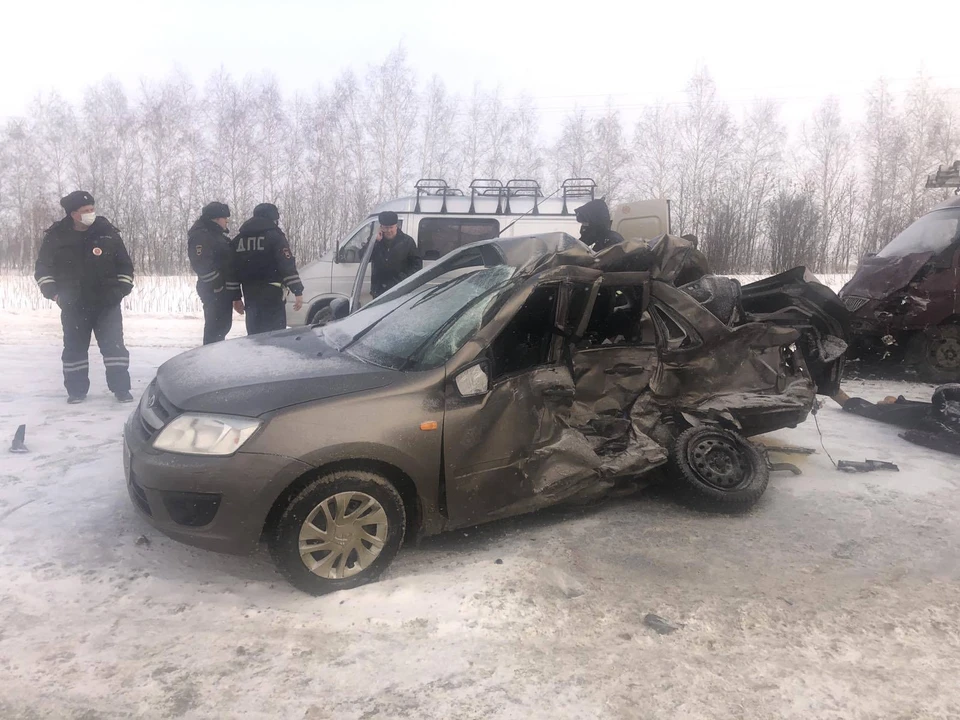 Водитель "Лады Гранты" погиб на месте
