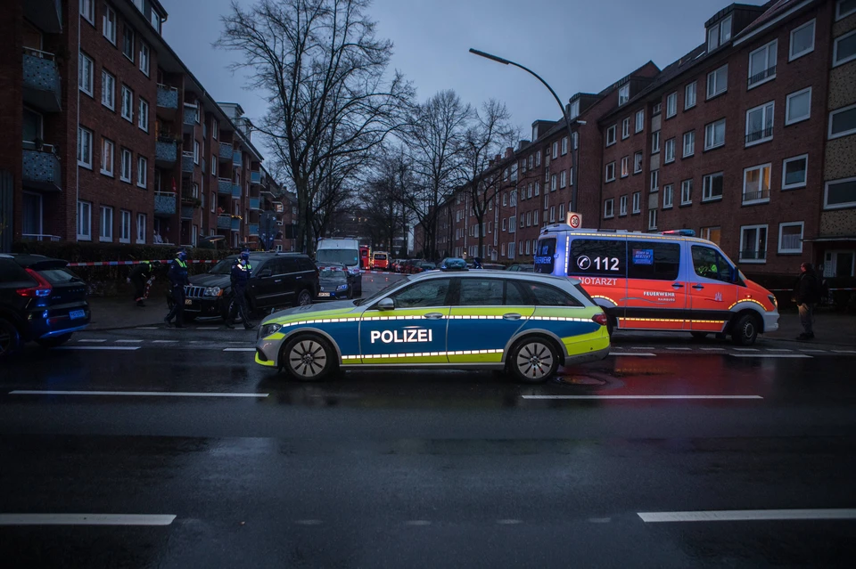 Полиция задержала в Берлине мужчину, кидавшего снежки в консульство США.