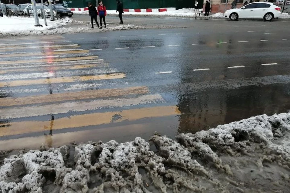 С потеплением придет слякоть на дорогах и тротуарах