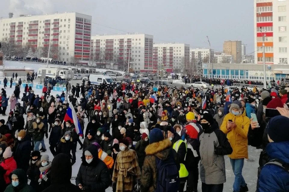 На несанкционированном митинге, по подсчетам полиции, присутствовало 2,5 тысячи человек