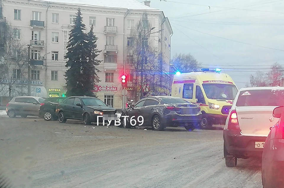 Площадь капошвара тверь схема движения