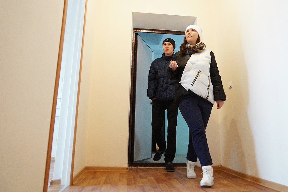 Количество света в наших жилищах регулируется сразу несколькими нормативами.