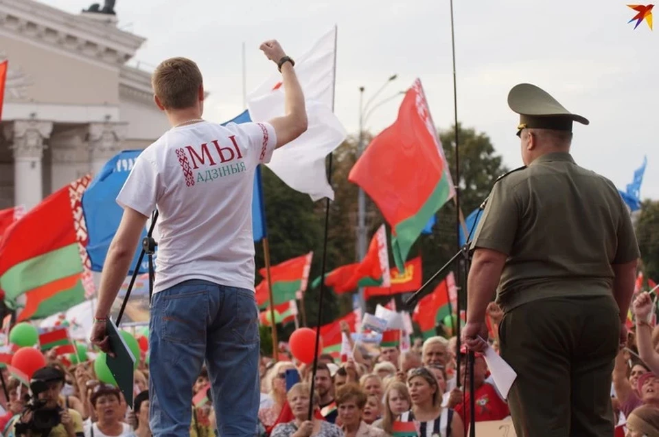 Помощь властей. КПРФ мы за батьку. Народ сплочается. Польша в шоке! Мощная речь Лукашенко в день народного единства!.