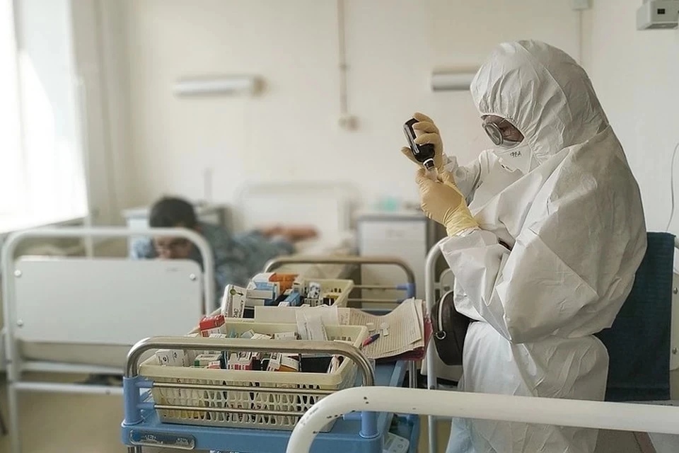 За весь период на иммунизацию через электронные ресурсы записались около 10 тыс. человек, половина из которых – люди старшего возраста