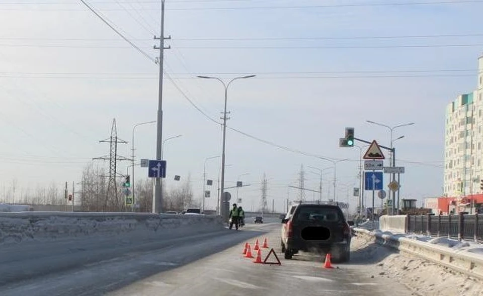 В Сургуте «Опель» "поцеловал" «Равон»: в ДТП пострадали два человека Фото: ГИБДД России