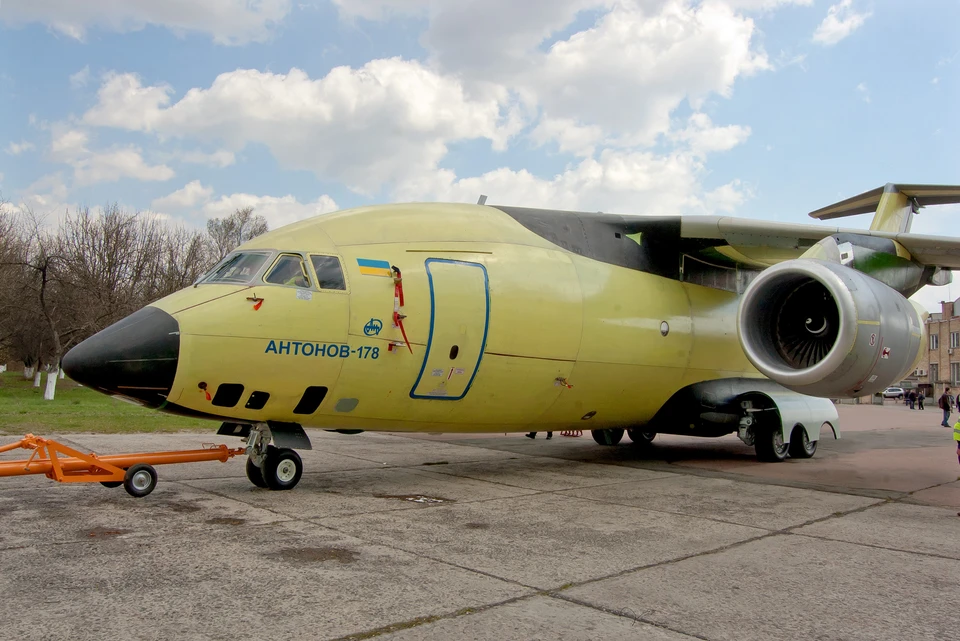 Украинский самолет Ан-178