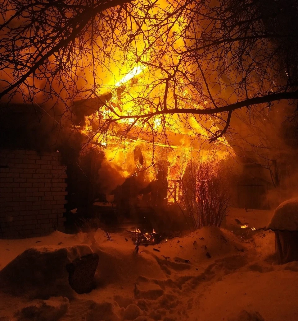 Пожар в личном жилом доме в Володарском районе.
