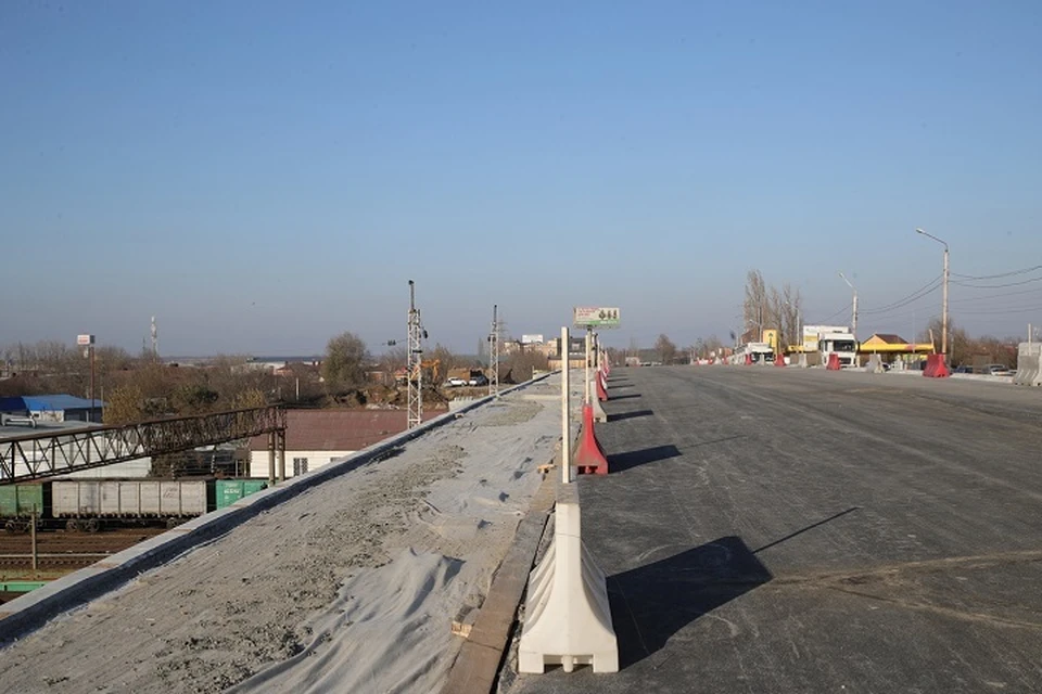 Ремонт на мосту Малиновского обещают завершить к концу года. Фото: пресс-служба правительства Ростовской области