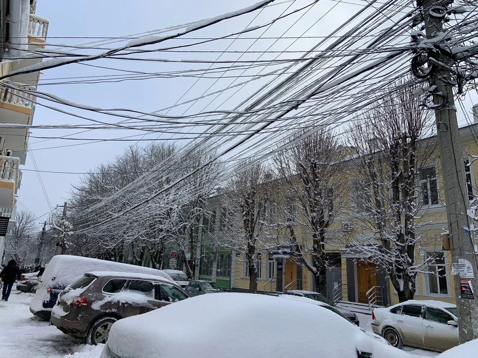 Наледь на проводах вызвала перебои в работе электричества
