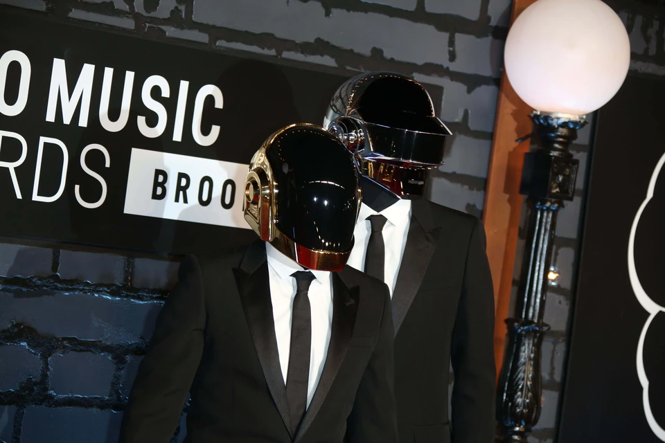 Французский дуэт Daft Punk объявил о своем распаде.