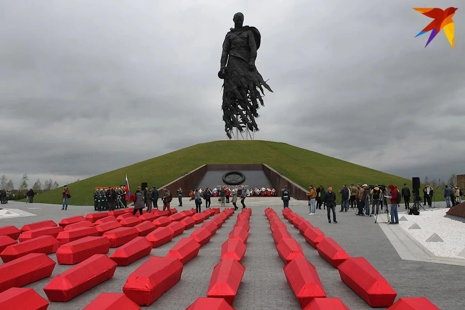 В настоящее время до Ржевского мемориала Советскому солдату можно добраться на поезде, автобусе или собственном транспорте.