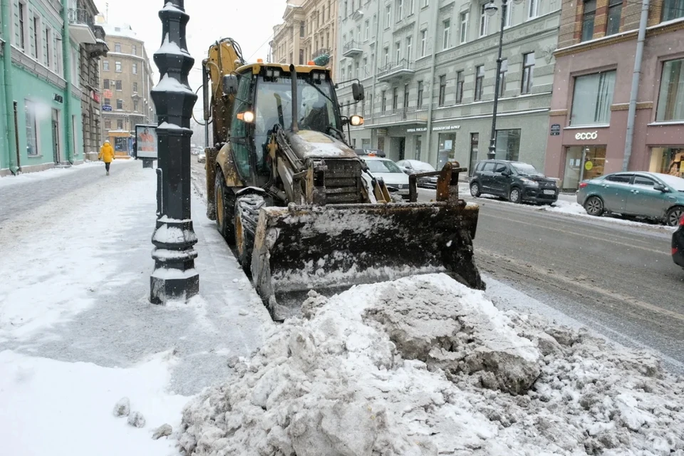 За шесть дней в Петербурге утилизировали более 240 кубометров снега.