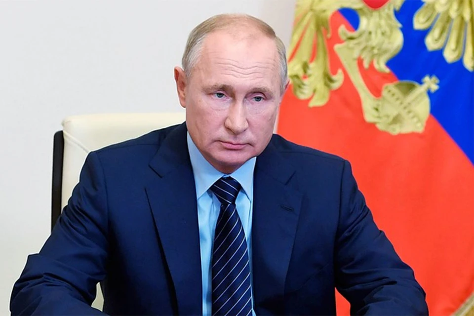 По данным Всероссийского центра изучения общественного мнения, президенту доверяют 65-66% россиян.
