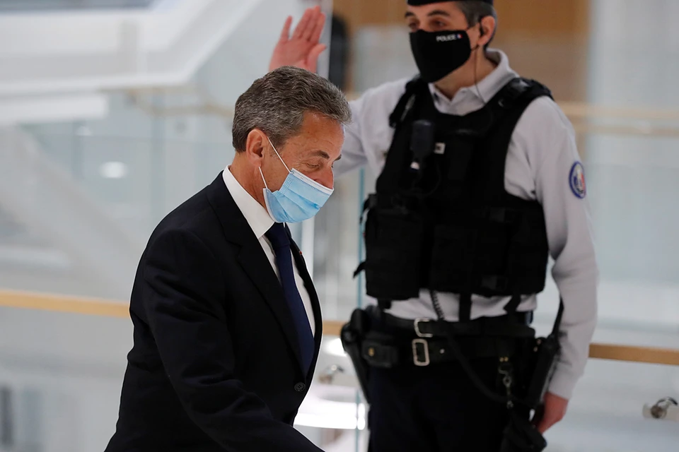 Сам Николя Саркози, занимавший высший пост во Франции с 2007 по 2012 год, свою вину отрицает