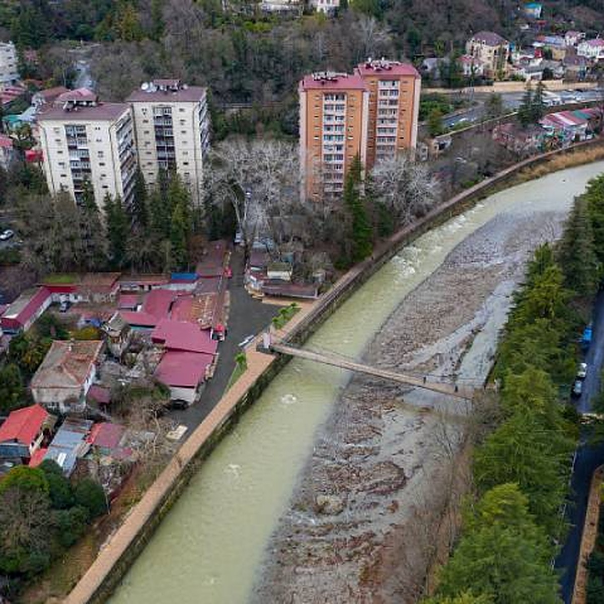 В Сочи набережная реки Хоста и парк «Приреченский» будут благоустроены до  конца года - KP.RU