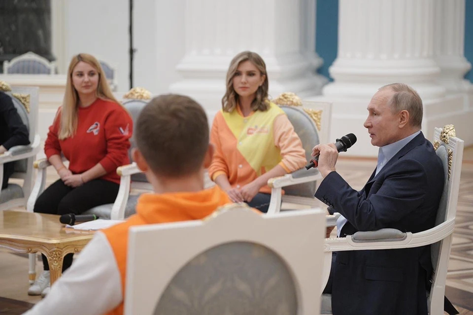 Президент поблагодарил волонтеров за проделанную работу. Фото: Молодежка ОНФ Мурманская область