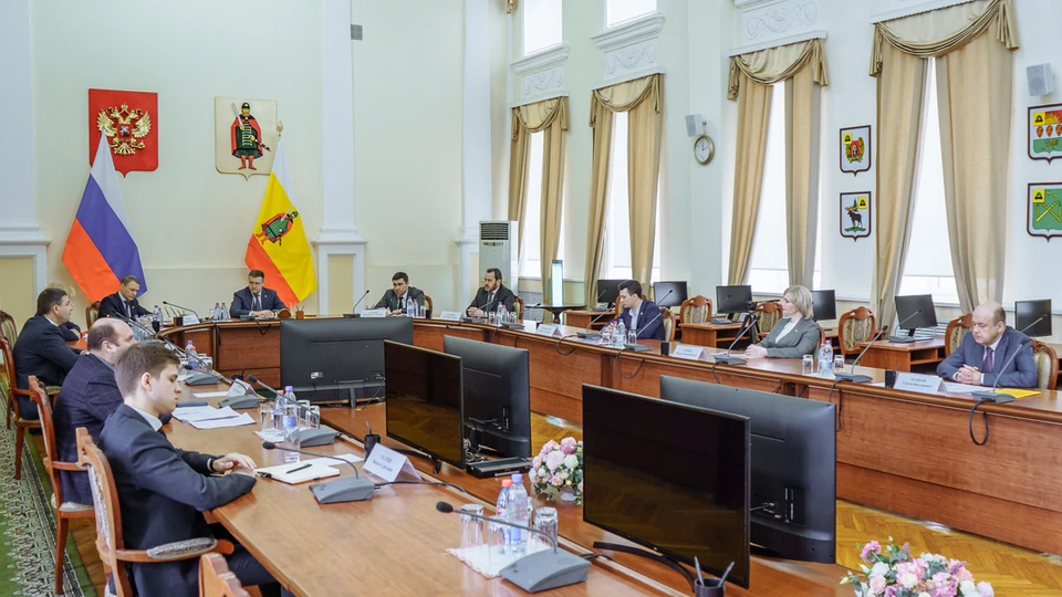 Глава региона встретился с руководителями думских фракций. Фото: сайт регионального правительства.