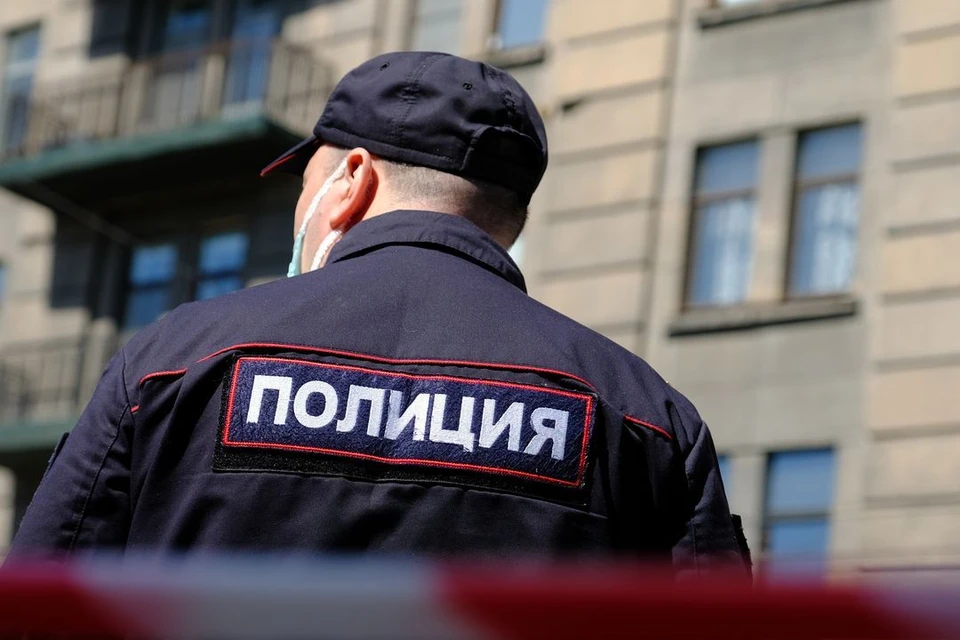 В Новосибирске два дня подряд эвакуировали школы из-за сообщения о бомбе.