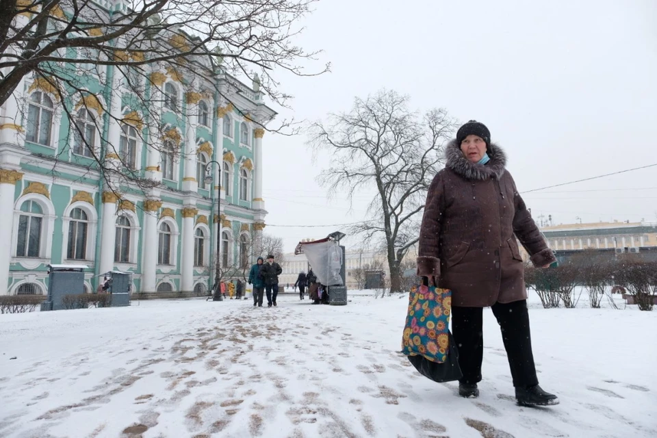 Количество больных коронавирусом увеличилось на 41% за неделю в Санкт-Петербурге.