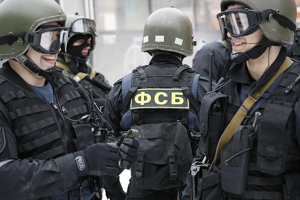 ФСБ задержала в Геленджике и Ярославле 14 участников украинского неонацистского сообщества "М.К.У"