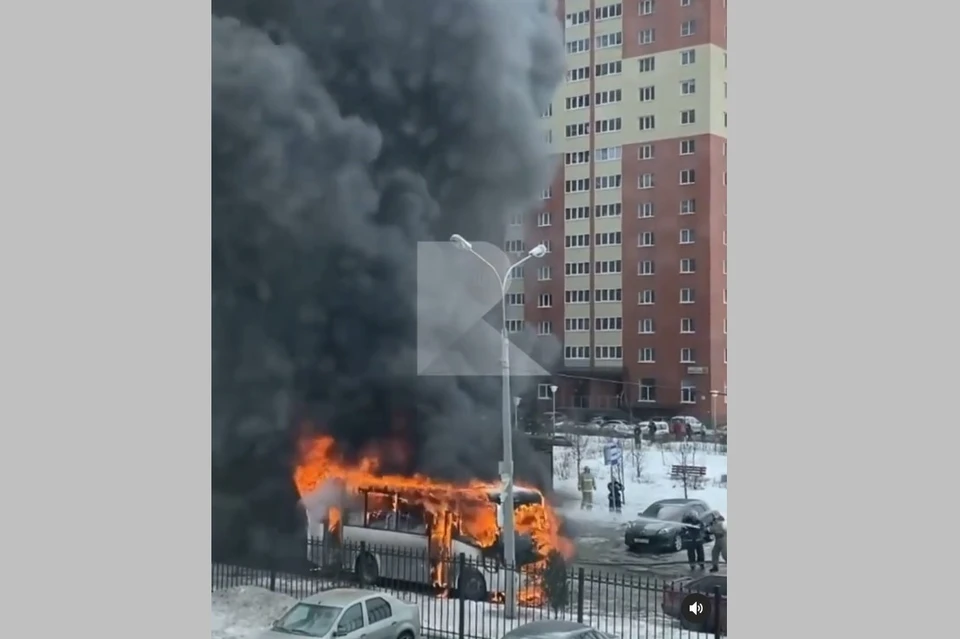 Вспыхнула как спичка: появилось видео горящей маршрутки в Рязани. Фото: RZN_Life