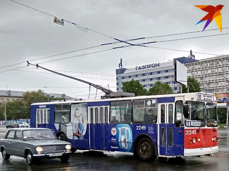 Двойной троллейбус. Троллейбус и работа. Как работает троллейбус. Троллейбусы 5 и 11 во Владивостоке против Сарафаново. Когда придет троллейбус