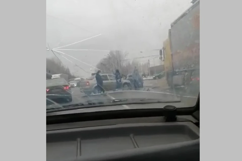 На Московском шоссе произошло массовое ДТП с участием фуры. Фото: ДТП | Аварии | Рязань