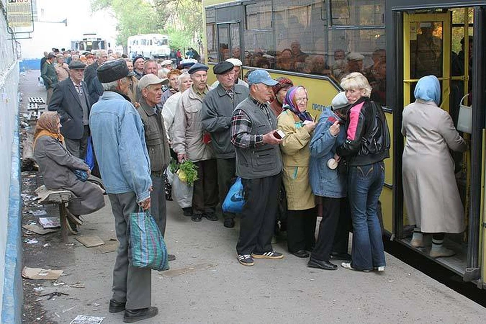 Автобусы на дачи пустят с 10 апреля.