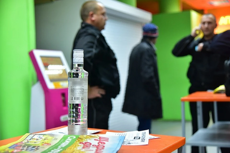 Полиция провела серию рейдов в поисках нелегальной продажи алкоголя.